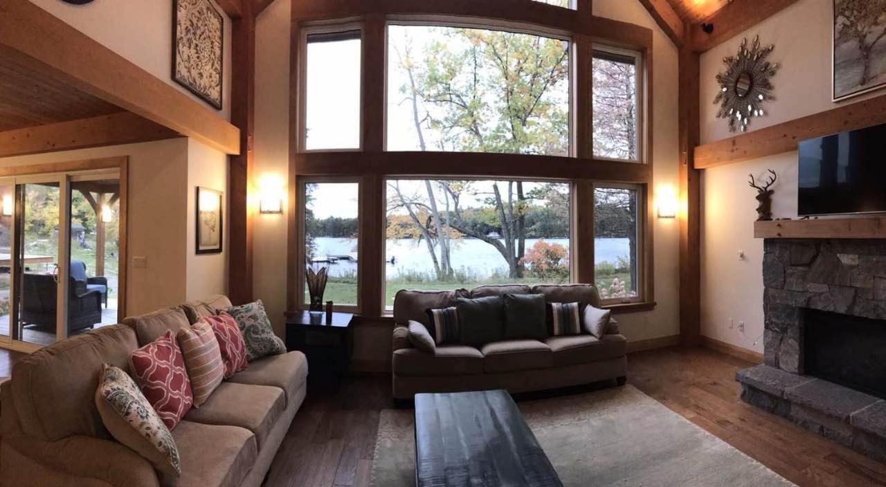 Of Muskoka - Duplex 3a *